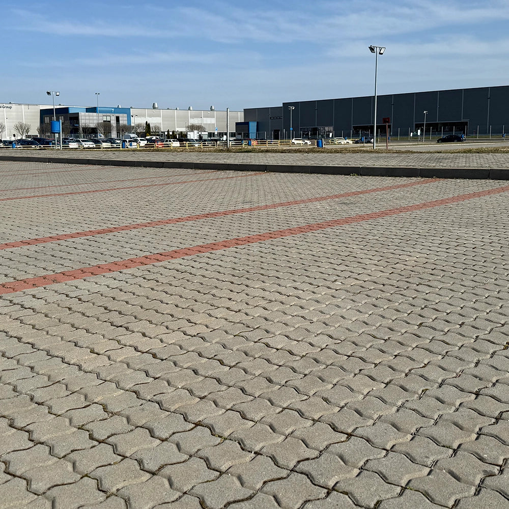 Pavaj din beton Unileier - Leier – montaj într-o parcare